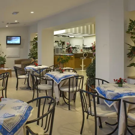 Nives Hotell Riccione