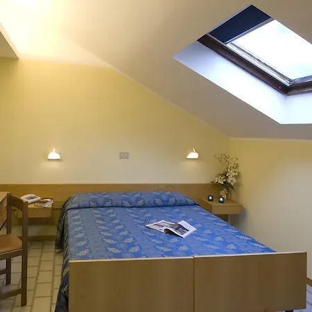 酒店 尼维斯酒店 2*